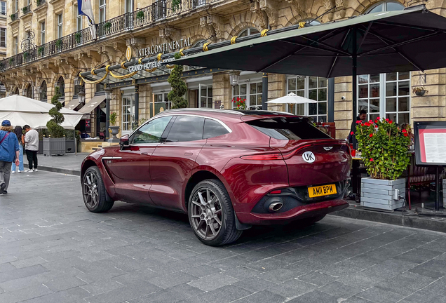 Aston Martin DBX