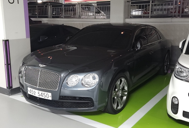 Bentley Flying Spur V8