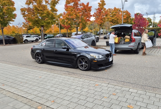 BMW M5 E60 2005