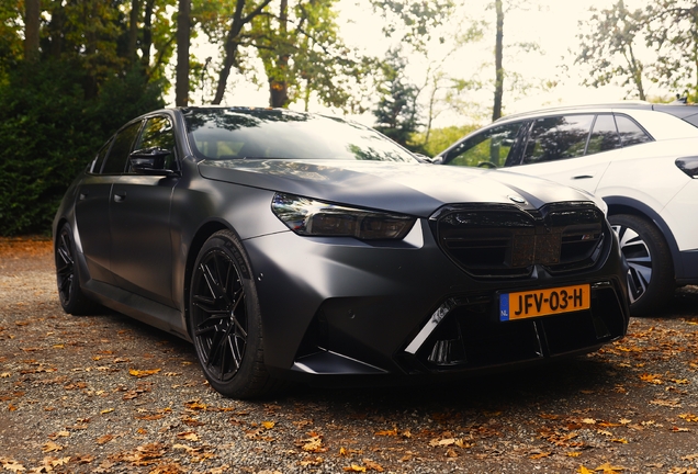 BMW M5 G90