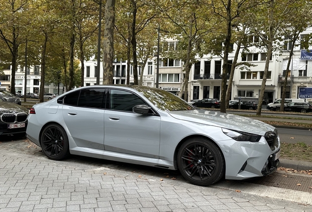 BMW M5 G90