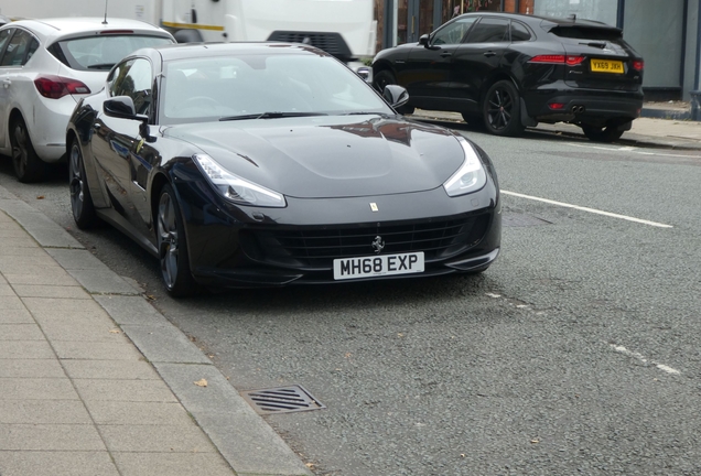 Ferrari GTC4Lusso T