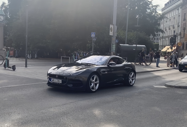 Jaguar F-TYPE R Coupé 2017