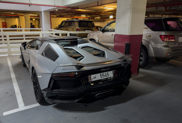 Lamborghini Aventador LP700-4 Roadster