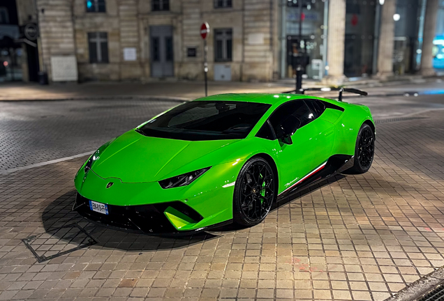 Lamborghini Huracán LP640-4 Performante