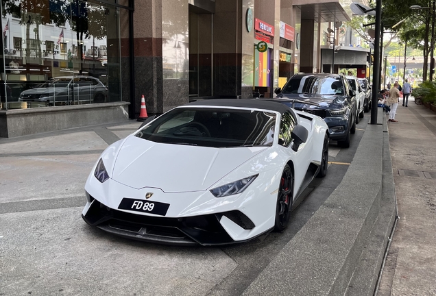 Lamborghini Huracán LP640-4 Performante Spyder