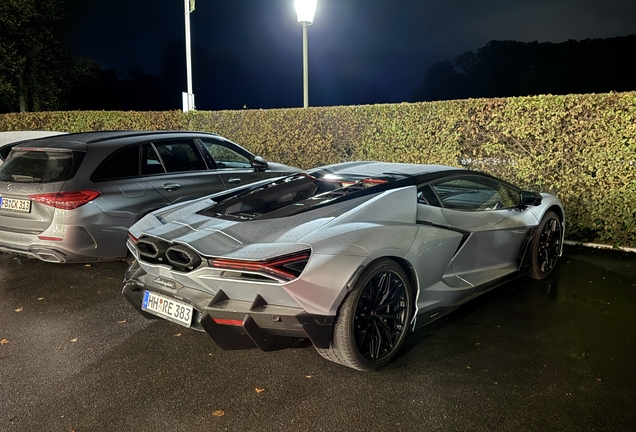 Lamborghini Revuelto