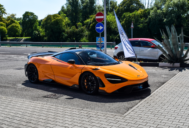 McLaren 765LT