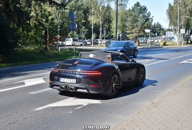 Porsche 992 Carrera 4 GTS Cabriolet MkII