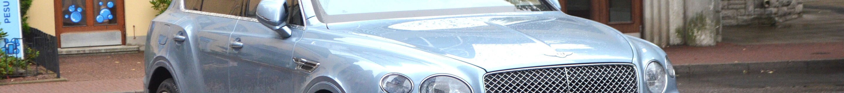 Bentley Bentayga Azure