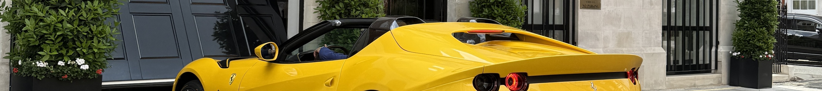 Ferrari 812 Competizione A