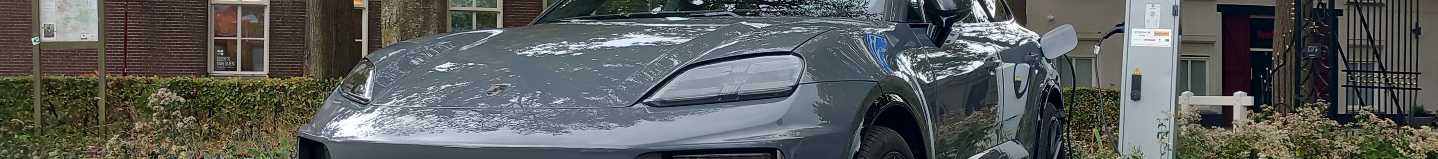 Porsche Macan EV Turbo