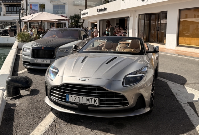 Aston Martin DB12 Volante