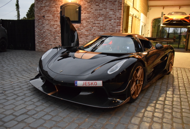 Koenigsegg Jesko Attack