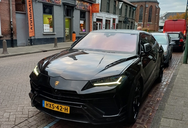 Lamborghini Urus Performante