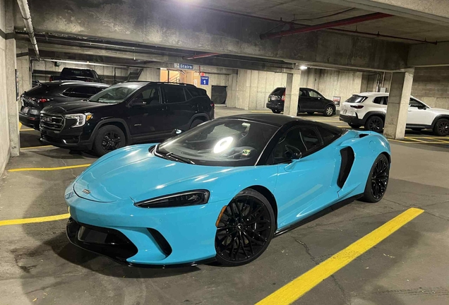 McLaren GT