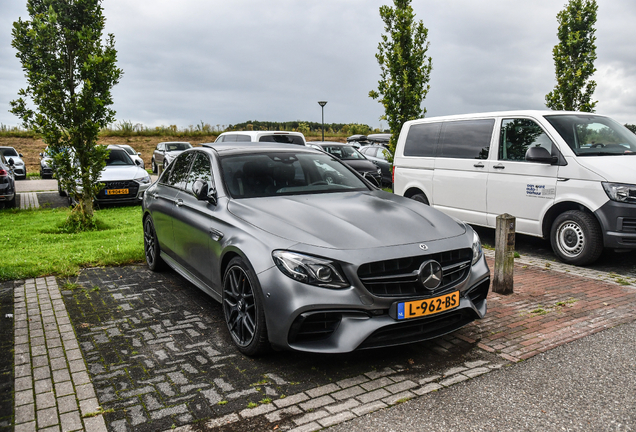 Mercedes-AMG E 63 S W213