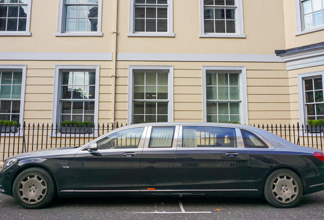 Mercedes-Maybach S 600 Pullman VV222