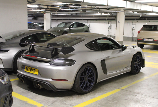 Porsche 718 Cayman GT4 RS Weissach Package