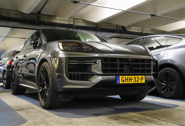 Porsche Cayenne Coupé Turbo E-Hybrid