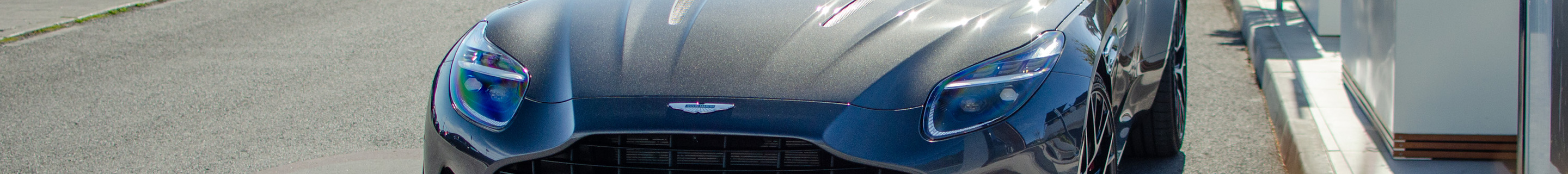 Aston Martin DB12 Volante