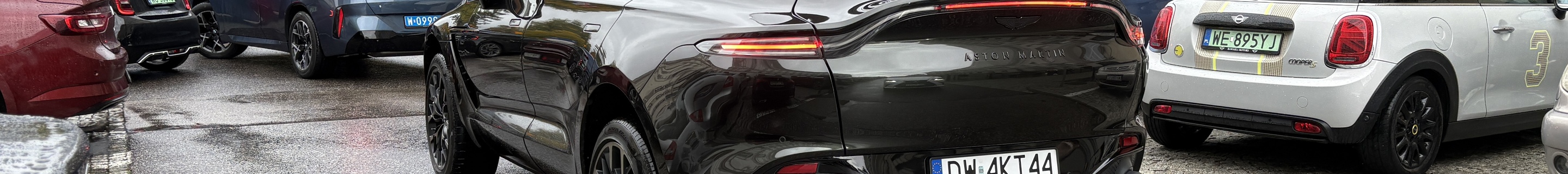 Aston Martin DBX