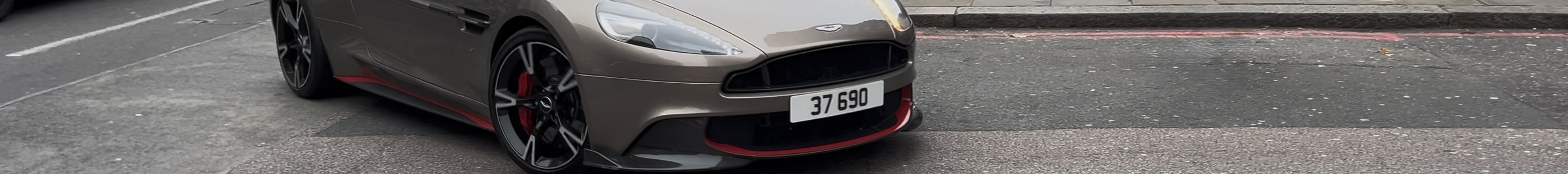 Aston Martin Vanquish S 2017 Ultimate Edition