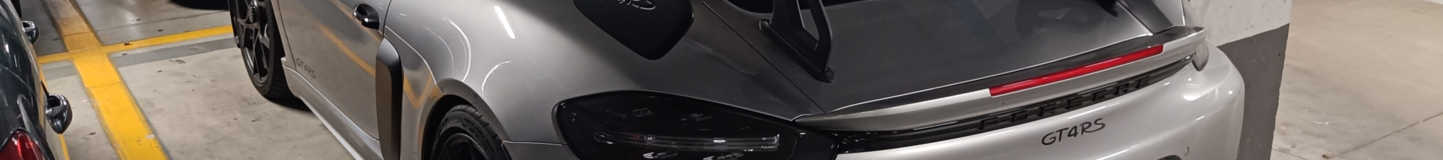 Porsche 718 Cayman GT4 RS