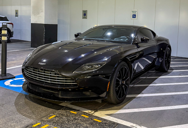 Aston Martin DB11 AMR