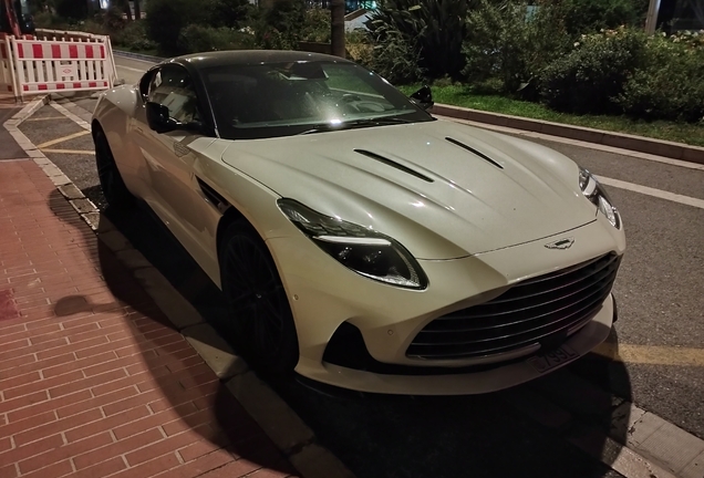 Aston Martin DB12