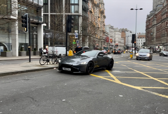 Aston Martin V8 Vantage 2018
