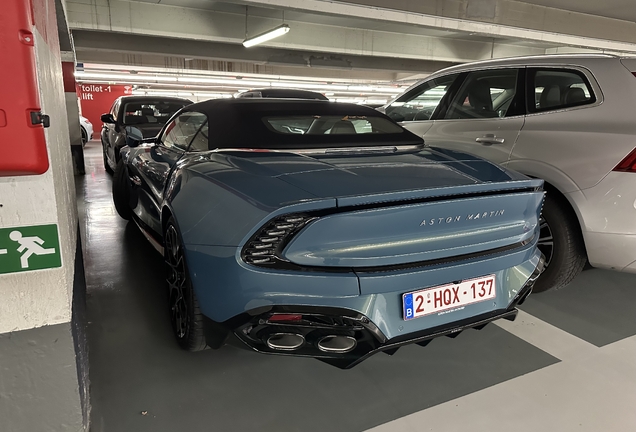 Aston Martin Vanquish Volante 2025