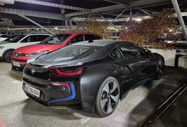 BMW i8