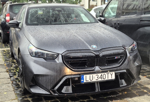 BMW M5 G90