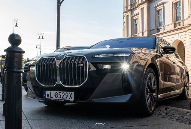 BMW M760e xDrive