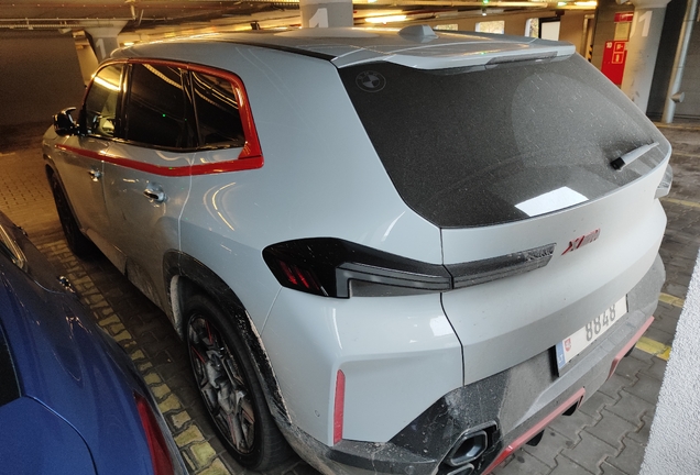 BMW XM G09 Label Red