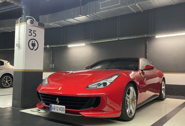 Ferrari GTC4Lusso