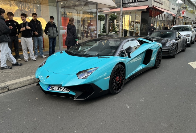 Lamborghini Aventador LP750-4 SuperVeloce Roadster