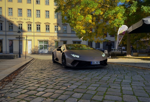 Lamborghini Huracán LP640-4 Performante