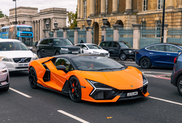 Lamborghini Revuelto