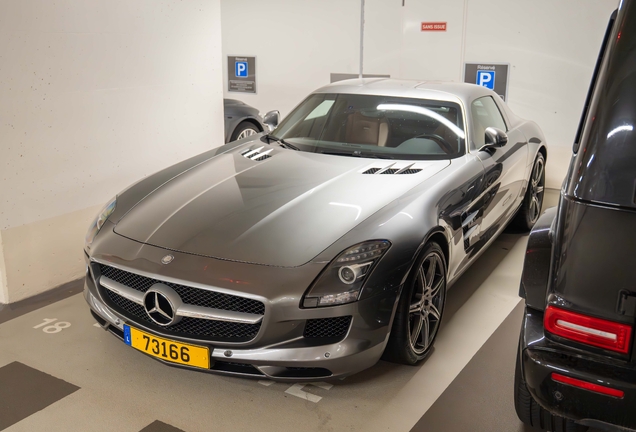 Mercedes-Benz SLS AMG