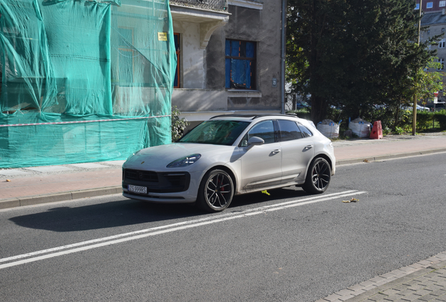 Porsche 95B Macan GTS MkIII