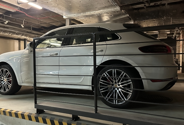 Porsche 95B Macan Turbo MkI