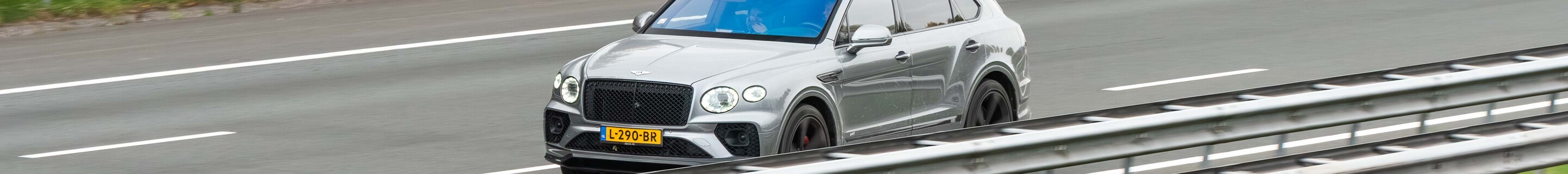 Bentley Bentayga V8 2021