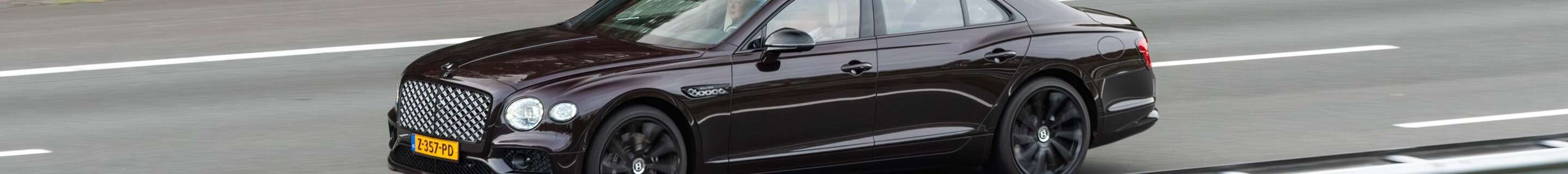 Bentley Flying Spur Hybrid Mulliner