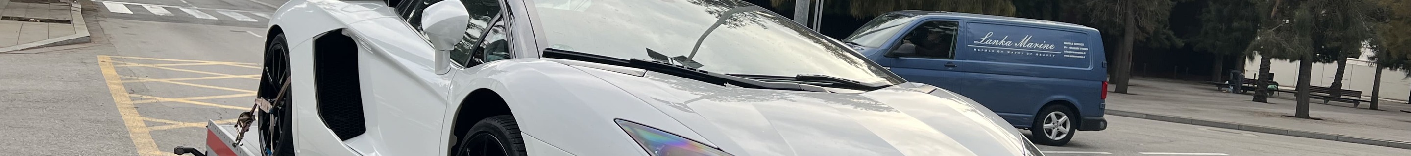 Lamborghini Aventador LP700-4 Roadster