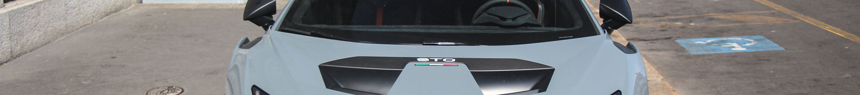 Lamborghini Huracán LP640-2 STO