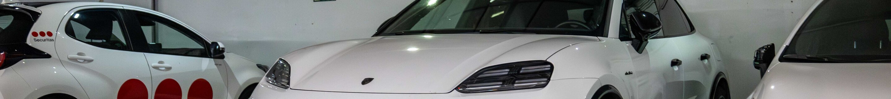 Porsche Macan EV Turbo