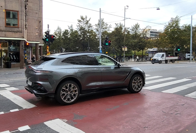 Aston Martin DBX707