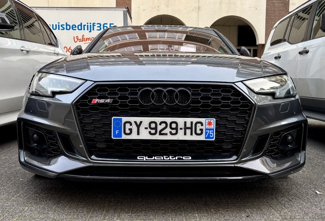 Audi RS4 Avant B9